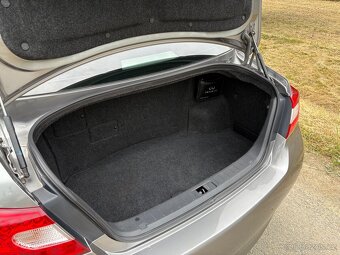 Infiniti M35h | 3.5 V6 | TOP STAV - 12