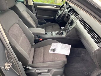 VW Passat B8 Variant 1.6 TDi 88kW DSG ACC CEBIA 1majitel - 12