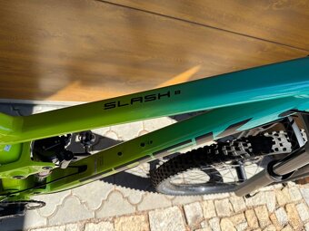 TOP Trek Slash 8 29 vel. L zánovní stav - 12