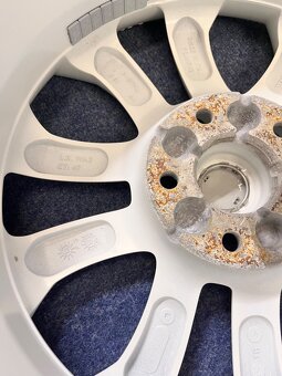 5x114,3 R17 originál alu Nissan Juke - ET 47 - 12