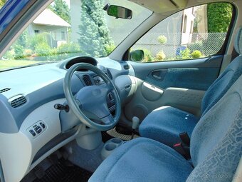 TOYOTA YARIS VERSO 1.3 63kW BENZIN - 12