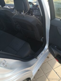Mercedes-Benz W204 - 12