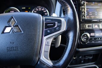 Mitsubishi Outlander PHEV Plugin Hybrid / AJ NA SPLÁTKY / - 12