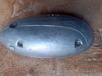 Víko motoru Jawa 250 / 559 / 353,strana spojky,zapalování - 12