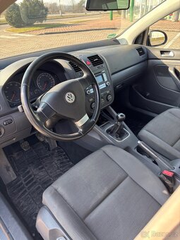 Volkswagen Golf 5, 1.6 75kW - 12