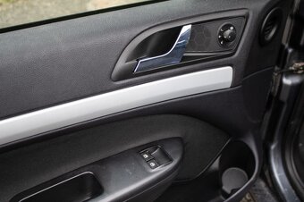 Škoda Octavia 2 z roku 2007 - 12