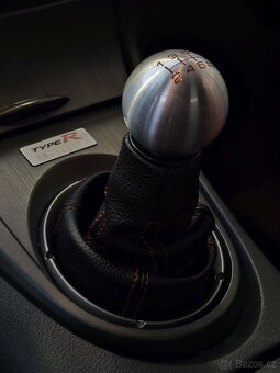 Prodám Honda Civic Type R FN2 - top stav - 12