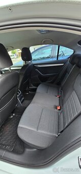 Škoda Octavia, 1.6 TDI - servisováno - 12