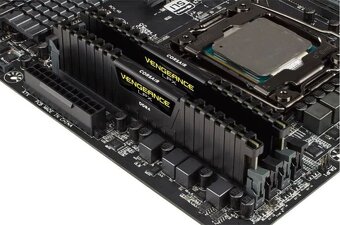Kombo MSI MAG Z390 Tomahawk + i5 9600K + 32GB DDR4 3600Mhz - 12