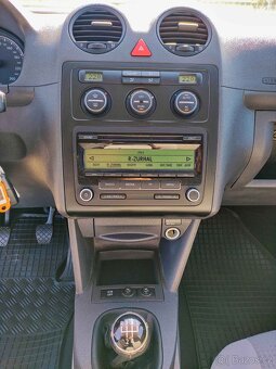 VOLKSWAGEN CADDY 1.6 MPI,LIFE,75 KW,AUT. KLIMA,VYHŘ.SEDAČKY - 12