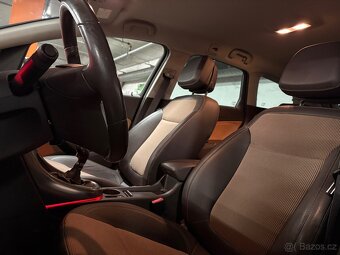 Opel Astra  1.7CDTI/92kw  Xenony Výbava - 12