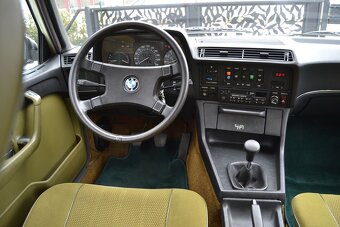 BMW 728i E23 / 72 000 km  - 12