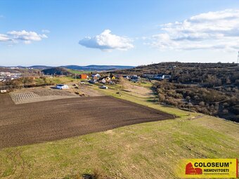 Oslavany - zahrada, 702 m2, výhodná investice– pozemek - 12