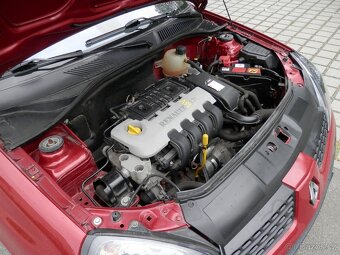 Renault Clio 1.2i 16V, 19tis. Km 1.maj. ČR, 5Dv. - 12