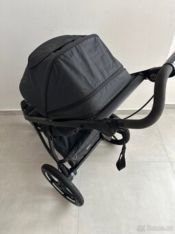 Thule Urban Glide 3 Black - 12