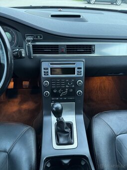 Volvo XC70 2.0D 120kw 2011 pětiválec, manuál,kůže - 12