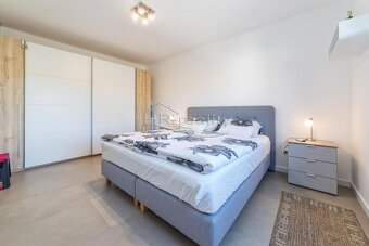 Vodice – kompletne zariadený penthouse, výhľad na more - 12