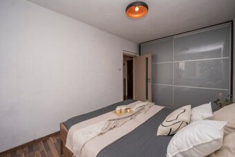 Pronajmu nadstandartní byt 2 + 1 - 56m2 - S.K.Neumana - 12