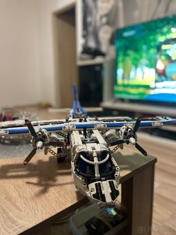 Sběratelské auta a lego - 12