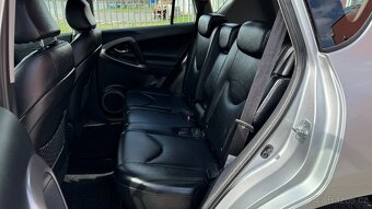 Toyota RAV4 //2.2D-4D//100kW//4X4//EXECUTIVE//1.MAJ// - 12