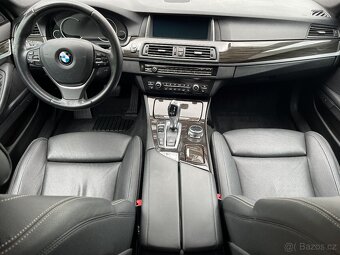 BMW Řada 5 3.0 530d 190KW xDrive LUXURY, Virtual Cockpit - 12