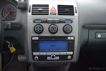 Volkswagen Touran 1,4 TSi DSG TOP STAV,NOVÉ ROZVODY - 12