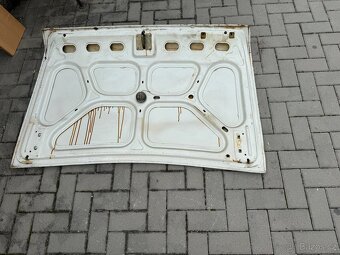 Volha Gaz 24 , přední kapota- zadní víko kufru - 12