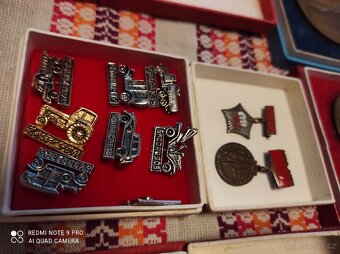 Plakety s medajle - 12