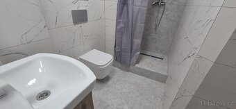 Pronájem nadstandardního bytu 2+KK se sdílenou terasou v Čes - 12