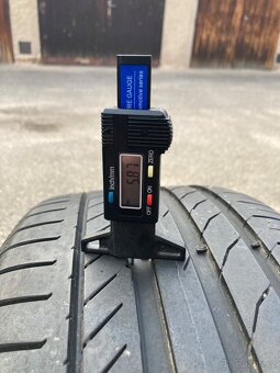 Vw R-line Alu r18,Kansas 235/40 18,letni pneu - 12