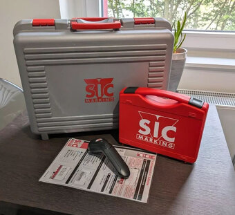Systém značení jehlami SIC E-Mark se 2 bateriemi + mnoho pří - 12