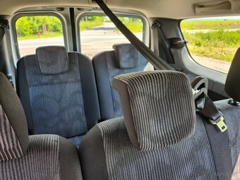 Dacia Logan 1.6   7 míst  MCV - 12