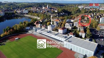 Mezonet  3+1 109 m², zahrada s pergolou a krbem, garáž na uz - 12