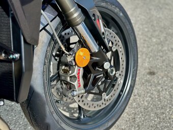 Nový Triumph Street Triple 765 RS sleva 25000 Kč - 12