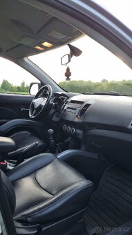 Mitsubishi Outlander II 2.0 DI-D 4x4 - 12