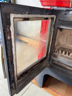 Kachlová kamna červená - 12