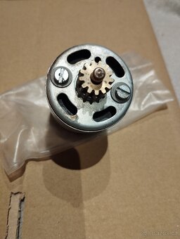 Motory do modelů - 12