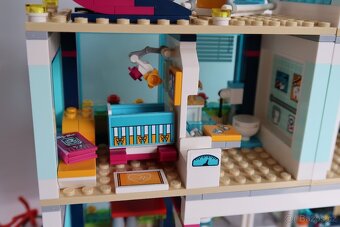 LEGO® Friends 41318 Nemocnice v Heartlake - 12