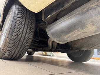 Mercedes-Benz 450 SL - 12