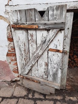 Historický nábytek - 12