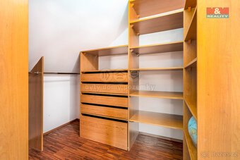 Prodej rodinného domu 299 m², pozemek 1751 m², Kamenice - 12