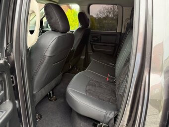 DODGE RAM CLASSIC PENTASTAR 6 míst - 12
