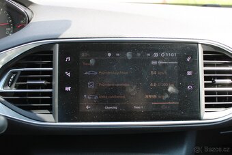 Peugeot 308, 1,5BlueHdi 75KW, ČR, SERVISKA, r.v. 2019 - 12