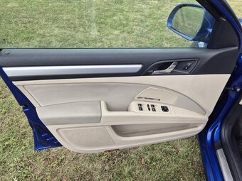 Prodám Škoda Superb 2.0 TDI 125 kW - Elegance 4x4 - 12