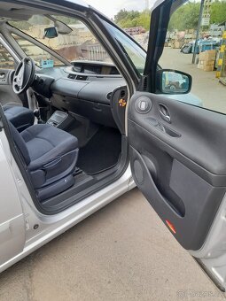 RENAULT ESPACE IV DIESEL 2DCI PANORAMA R.V.11.2010 - 12
