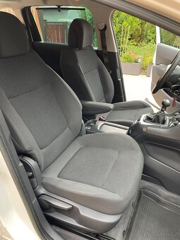 Peugeot 5008 - 1.6HDi 2013 - první majitel - 12