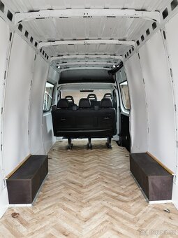 Iveco Daily 2.3 JTD 115 kW MAXI - 6 míst KLIMA - 12