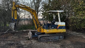 Minibagr,bagr,pasové rypadlo Komatsu PC-20 - 12