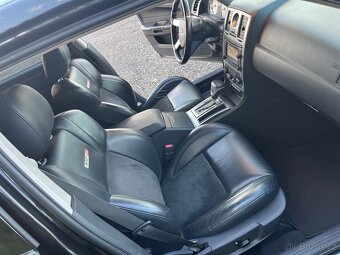 Chrysler 300C 6,1 SRT-8 - 12