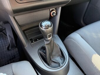 Volkswagen Touran 1.6 tdi - 12